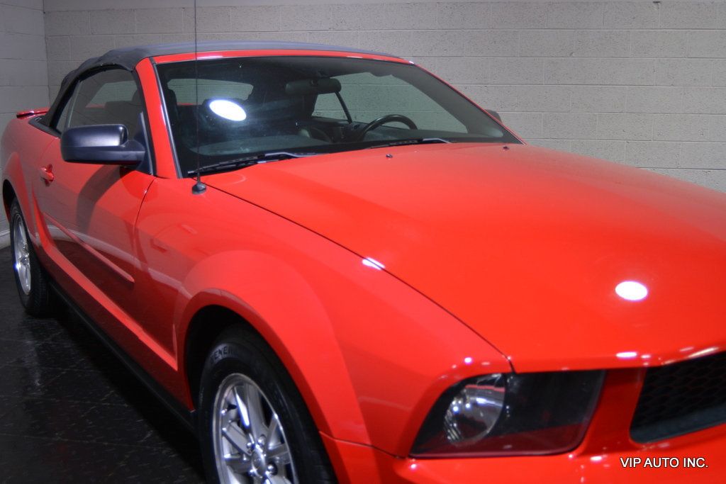 2007 Ford Mustang 2dr Convertible Deluxe - 22115776 - 8