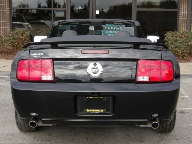 2007 Ford Mustang GT Deluxe photo 9