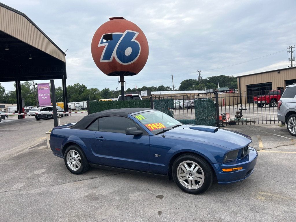 2007 Ford Mustang 2dr Convertible GT Deluxe - 23041329 | Video 1