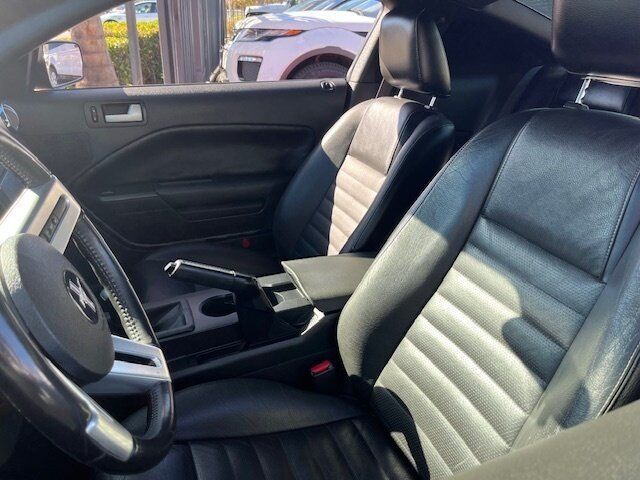 2007 Ford Mustang 2dr Coupe GT Deluxe - 22944018 - 5