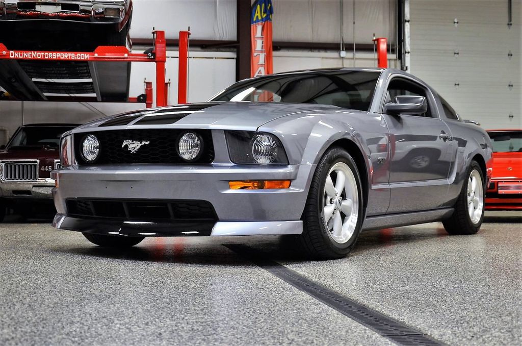 2007 Ford Mustang 2dr Coupe GT Premium - 20104869 - 4
