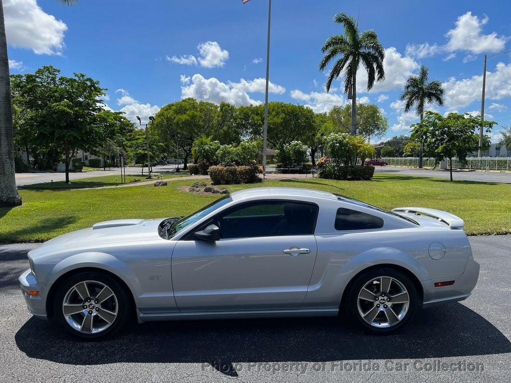 2007 Ford Mustang Coupe GT Deluxe 5-Speed Manual - 22056376 - 12