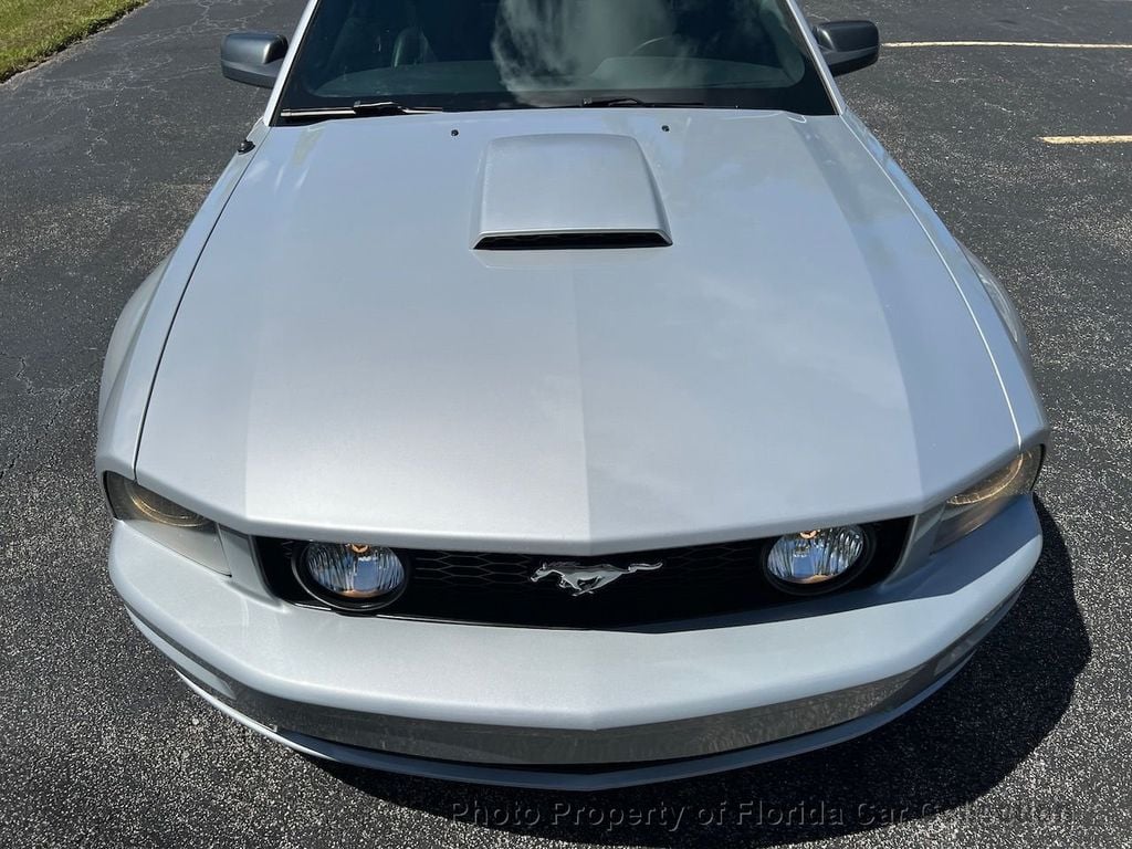 2007 Ford Mustang Coupe GT Deluxe 5-Speed Manual - 22056376 - 18