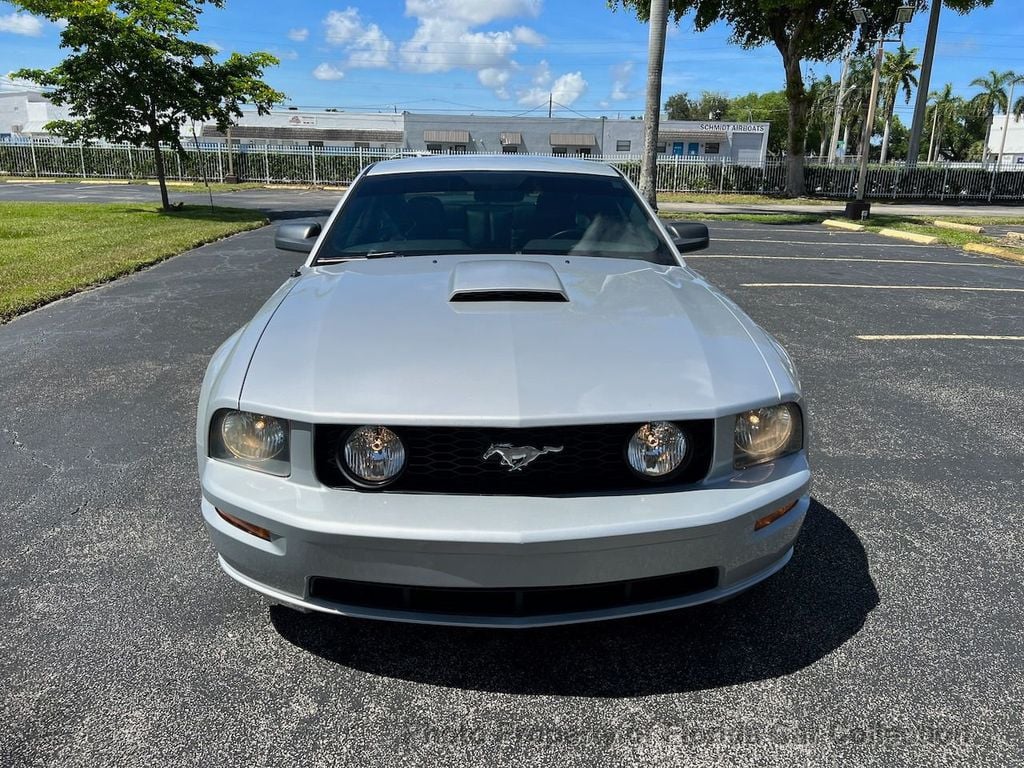 2007 Ford Mustang Coupe GT Deluxe 5-Speed Manual - 22056376 - 4