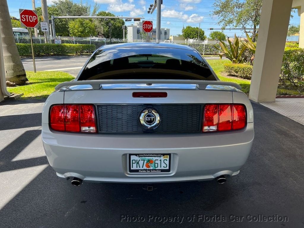 2007 Ford Mustang Coupe GT Deluxe 5-Speed Manual - 22056376 - 77
