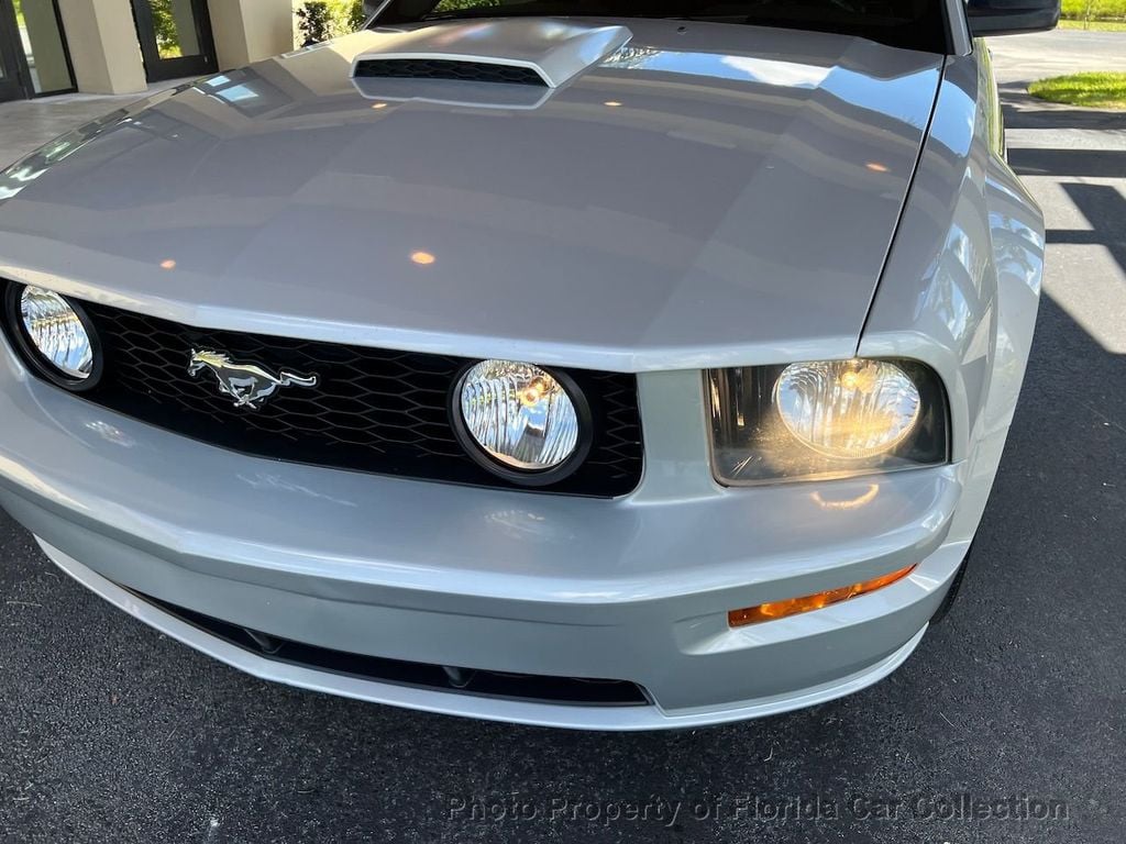 2007 Ford Mustang Coupe GT Deluxe 5-Speed Manual - 22056376 - 81