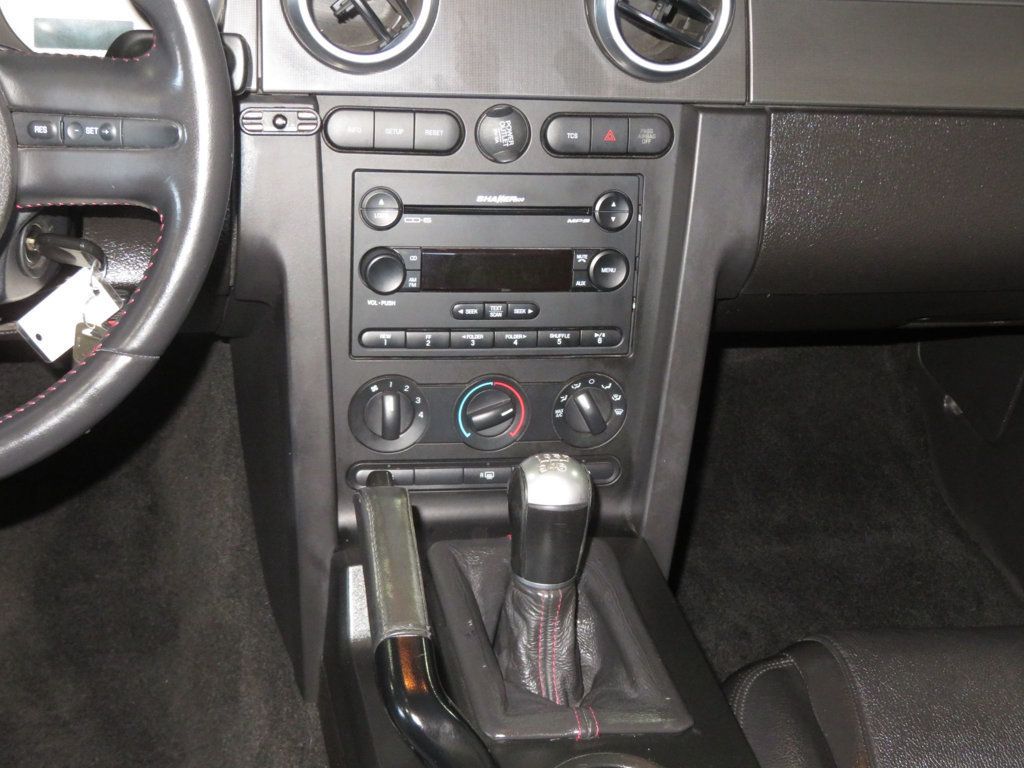 2007 Ford Mustang SVT VERY LOW MILES SHELBY GT 500 CONVERTIBLE 40K MILES  - 22771963 - 32