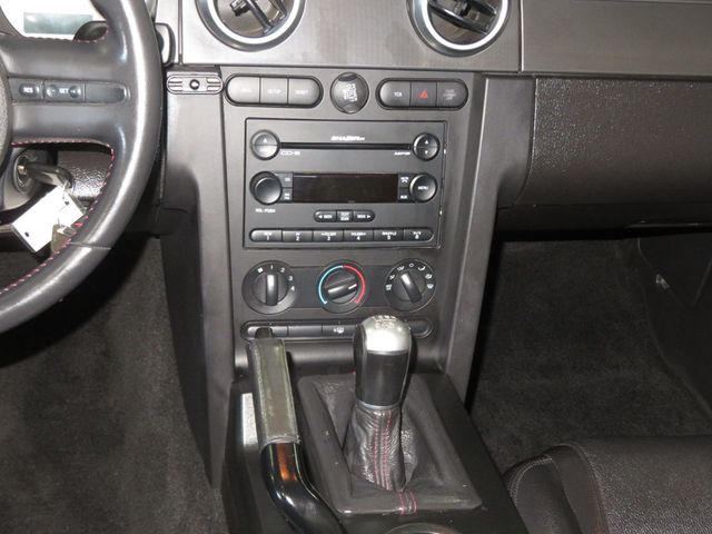 2007 Ford Mustang SVT VERY LOW MILES SHELBY GT 500 CONVERTIBLE 40K MILES  - 22771963 - 32