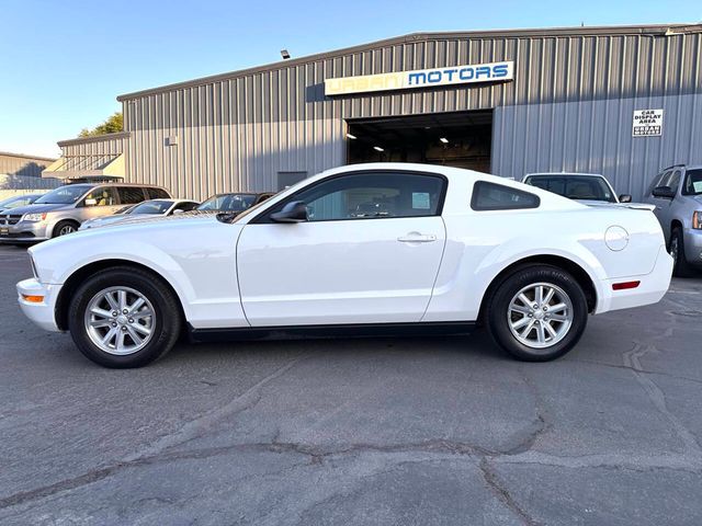 2007 Ford Mustang V6 Deluxe 2dr Fastback - 22891546 - 9