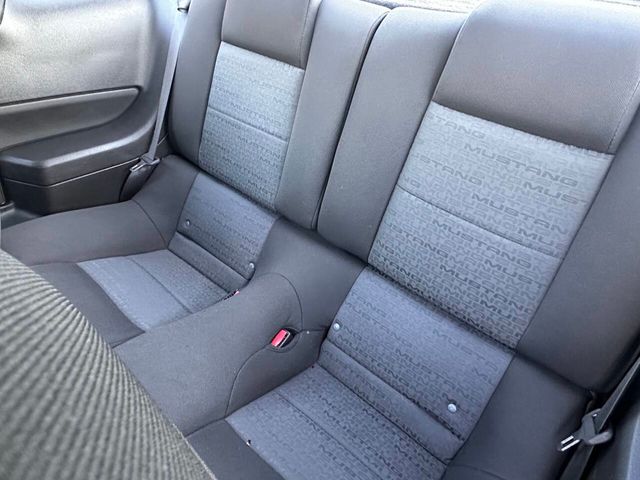 2007 Ford Mustang V6 Deluxe 2dr Fastback - 22891546 - 13