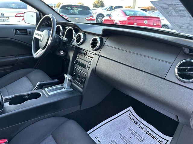 2007 Ford Mustang V6 Deluxe 2dr Fastback - 22891546 - 17