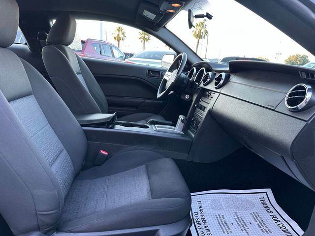 2007 Ford Mustang V6 Deluxe 2dr Fastback - 22891546 - 18