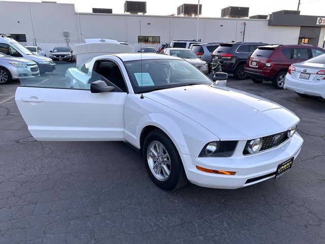 2007 Ford Mustang V6 Deluxe 2dr Fastback - 22891546 - 23