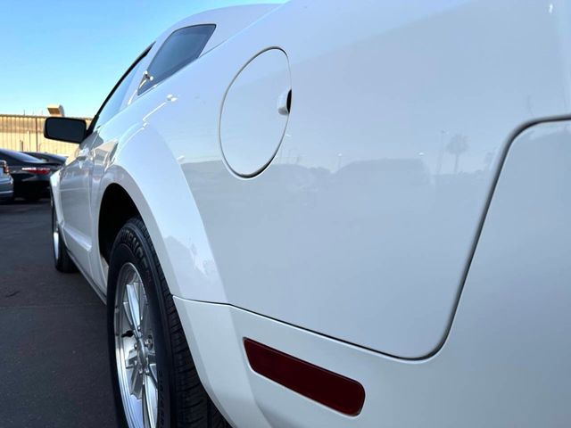 2007 Ford Mustang V6 Deluxe 2dr Fastback - 22891546 - 27
