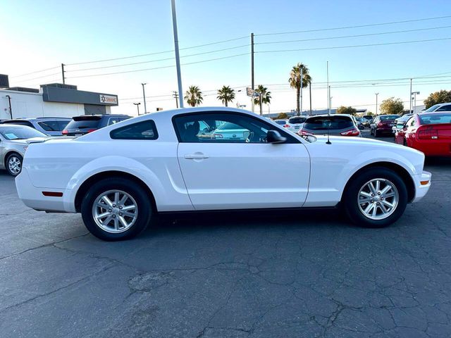 2007 Ford Mustang V6 Deluxe 2dr Fastback - 22891546 - 6