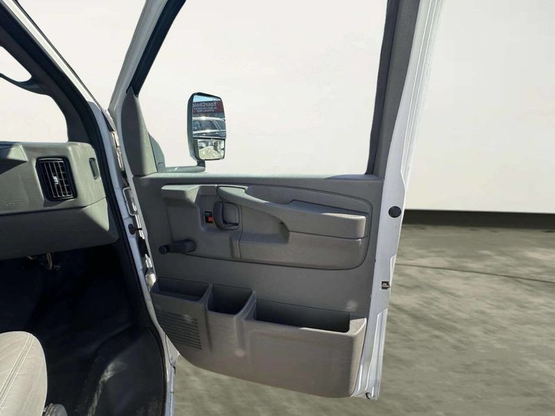 2007 GMC Savana 3500 2dr Commercial/Cutaway/Chassis 139 177 in. WB - 22989544 - 27