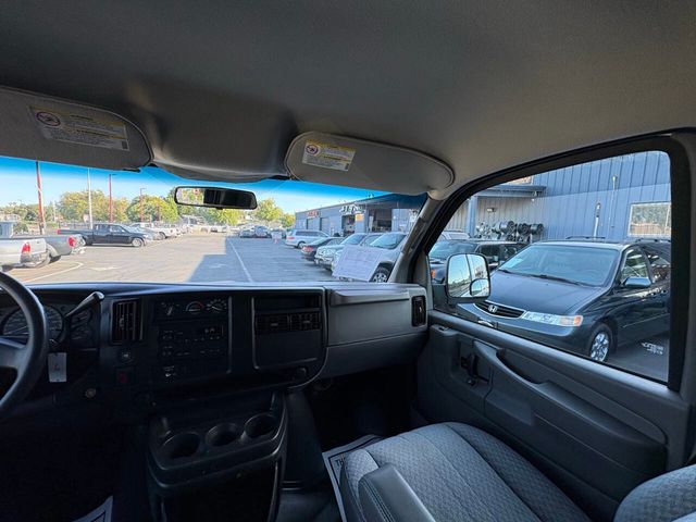 2007 GMC Savana Cargo Van RWD 2500 135" - 23034528 - 11