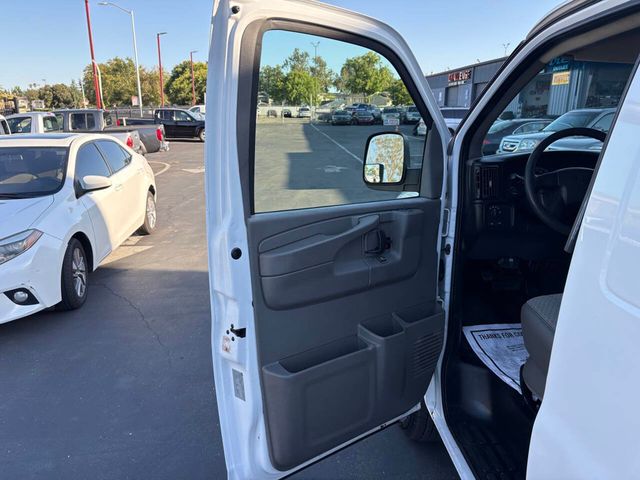 2007 GMC Savana Cargo Van RWD 2500 135" - 23034528 - 12