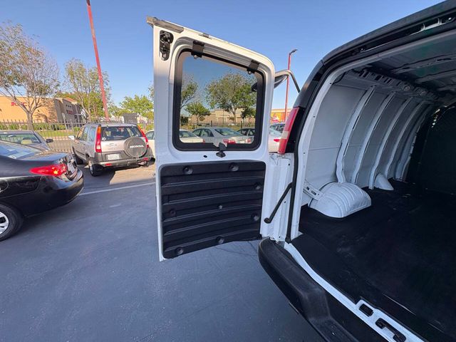 2007 GMC Savana Cargo Van RWD 2500 135" - 23034528 - 19