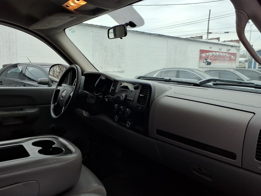 2007 GMC Sierra 1500 Work Truck Pickup 2D 8 ft - 22992647 - 12