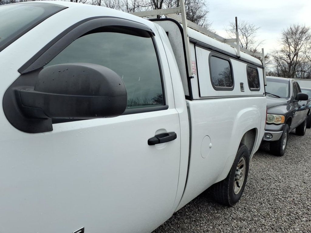 2007 GMC Sierra 1500 Work Truck Pickup 2D 8 ft - 22992647 - 4