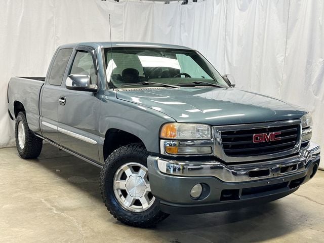 2007 GMC Sierra 1500 Classic 4WD Ext Cab 157.5" SLE2 - 23040320 - 1