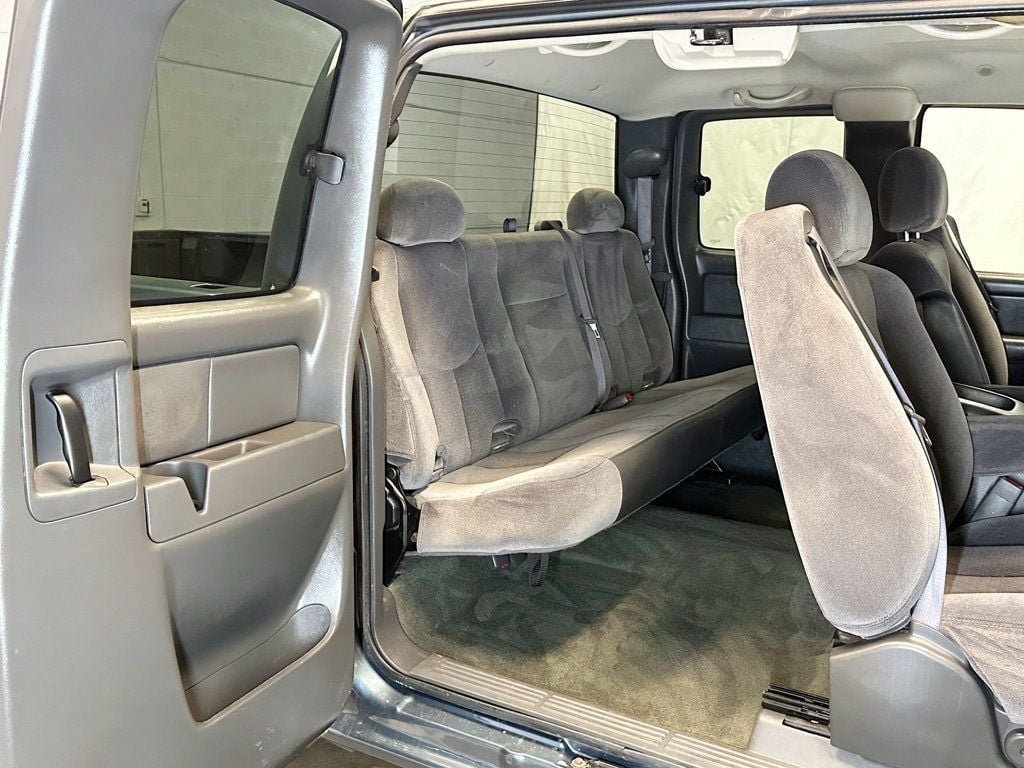 2007 GMC Sierra 1500 Classic 4WD Ext Cab 157.5" SLE2 - 23040320 - 23
