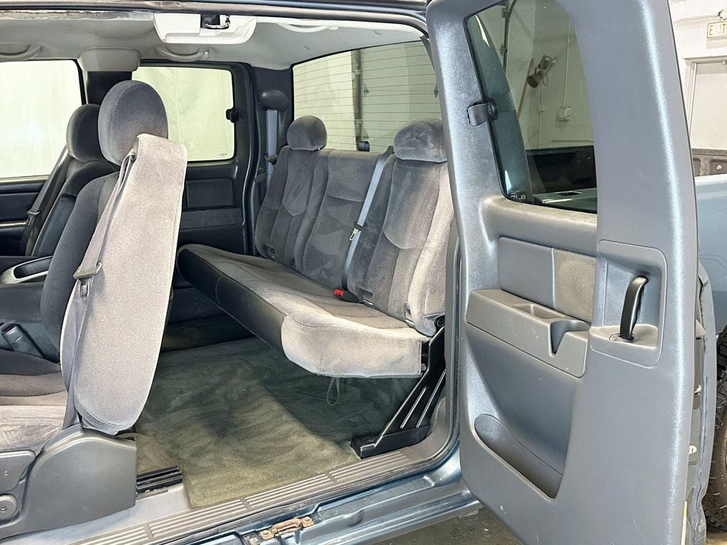 2007 GMC Sierra 1500 Classic 4WD Ext Cab 157.5" SLE2 - 23040320 - 24
