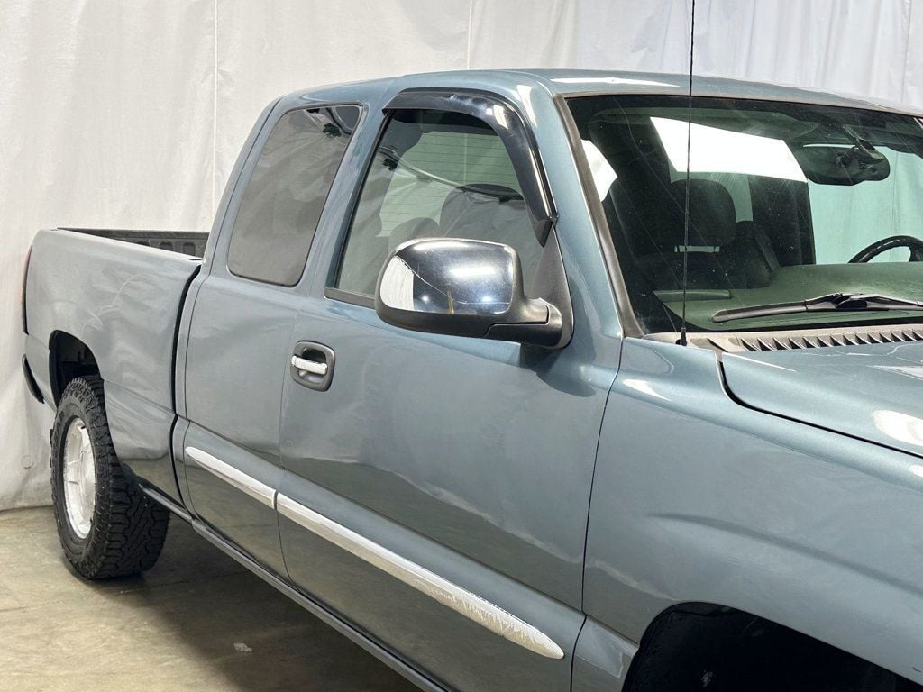 2007 GMC Sierra 1500 Classic 4WD Ext Cab 157.5" SLE2 - 23040320 - 3