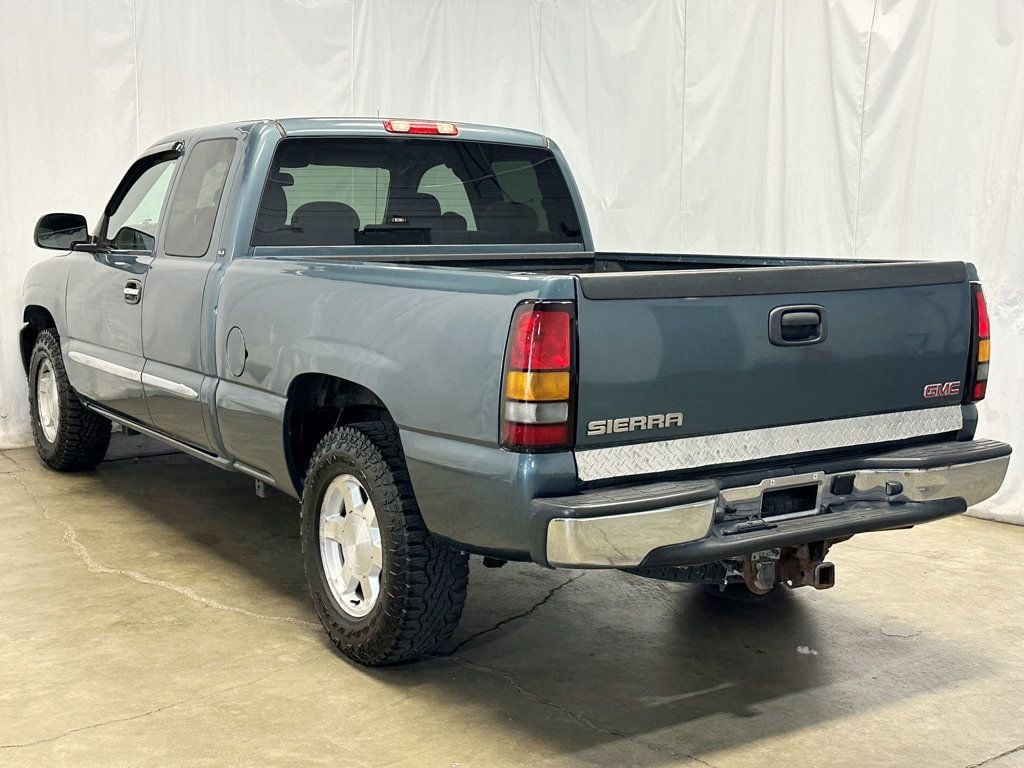 2007 GMC Sierra 1500 Classic 4WD Ext Cab 157.5" SLE2 - 23040320 - 8