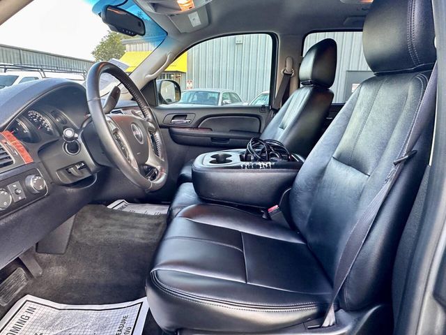2007 GMC Yukon XL SLE 4WD 4dr SUV w/3SA - 23064566 - 11