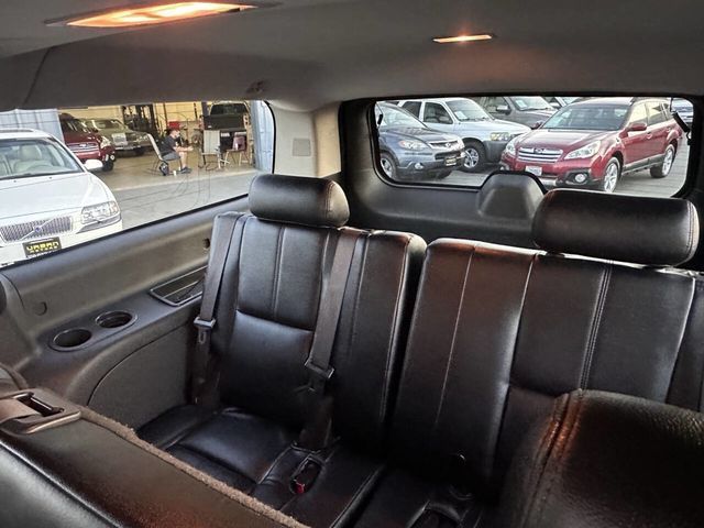 2007 GMC Yukon XL SLE 4WD 4dr SUV w/3SA - 23064566 - 16