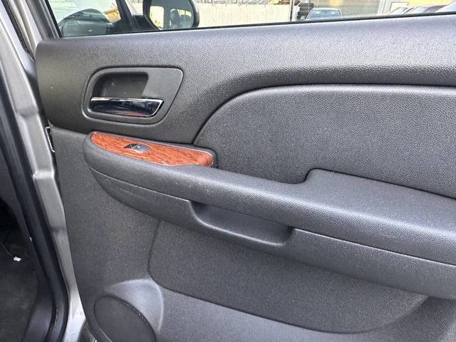 2007 GMC Yukon XL SLE 4WD 4dr SUV w/3SA - 23064566 - 18