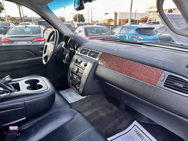 2007 GMC Yukon XL SLE 4WD 4dr SUV w/3SA - 23064566 - 19