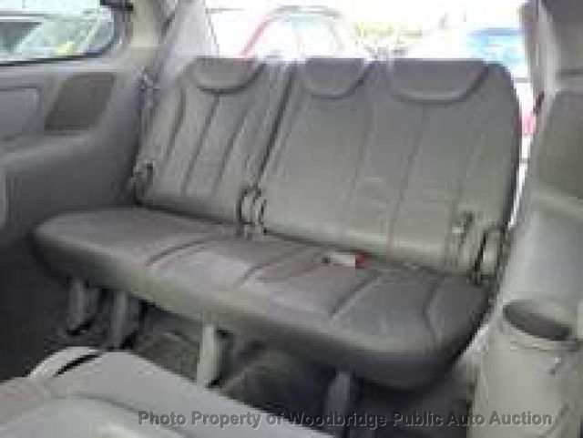 2007 Hyundai Entourage 4dr Wagon Limited - 23072167 - 8