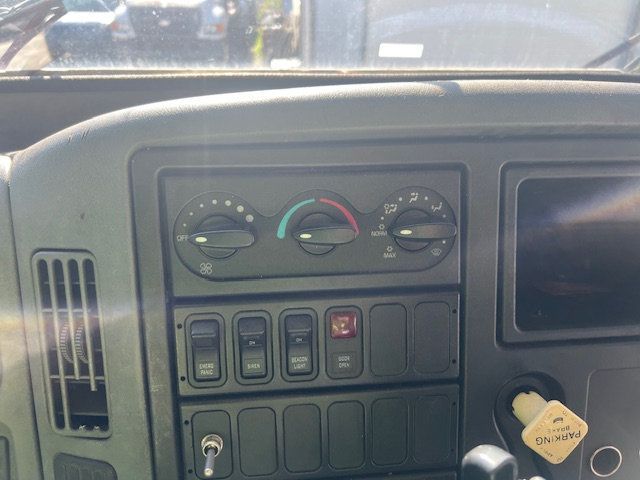 2007 International 4300 HEAVY DUTY AMORED TRUCK MULTIPLE USES READY FOR WORK - 21919608 - 19