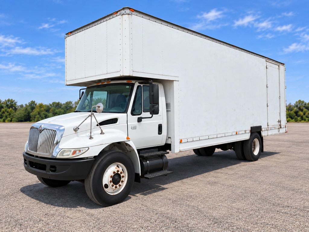 2007 International 4400 w/ 26ft Dry Freight Moving Box Truck - 23095237 - 1