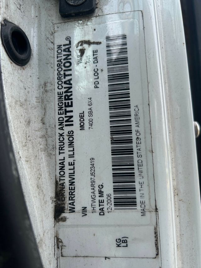 2007 International 7400 DT466 22 FOOT FLATBED MANUAL DRIVE FINANCING AVAILABLE - 22848931 - 14