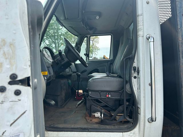 2007 International 7400 DT466 22 FOOT FLATBED MANUAL DRIVE FINANCING AVAILABLE - 22848931 - 4