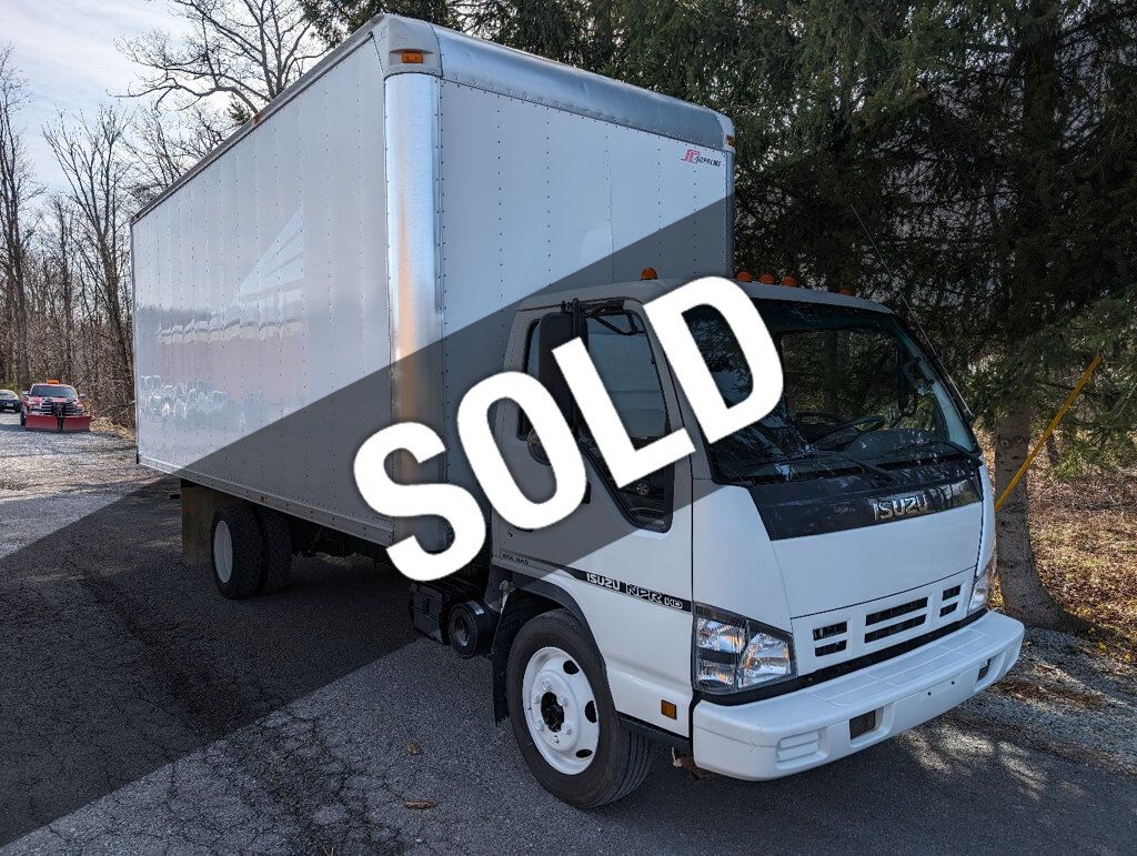 2007 Isuzu NPR 20 FOOT BOX W/ 34K ORIGINAL MILES - 22292098 - 0