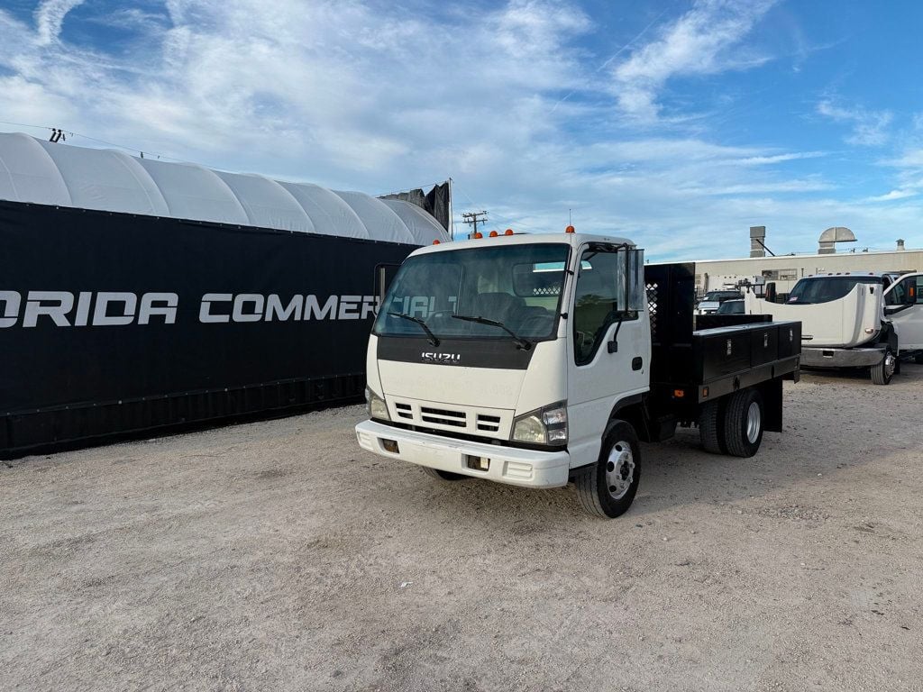 2007 Isuzu NPR Utility Flatbed Base Trim - 22959016 | Video 1