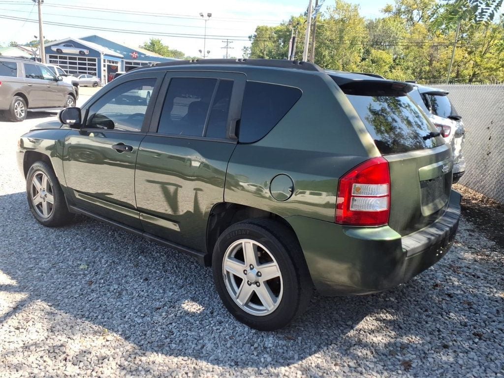 Jeep Compass photo 3