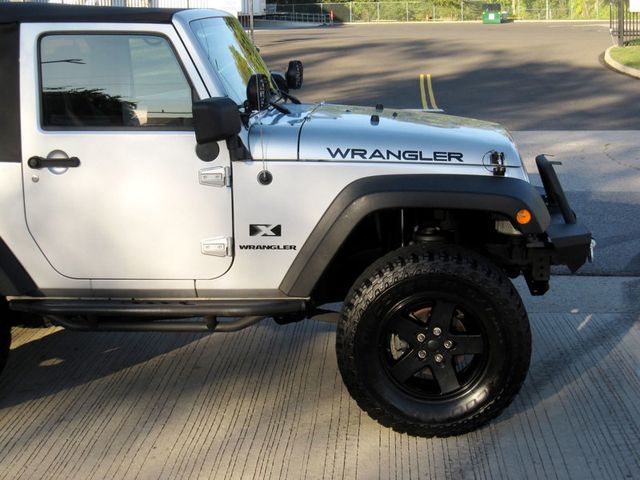 2007 Jeep Wrangler 4WD 2dr X - 22619407 - 11