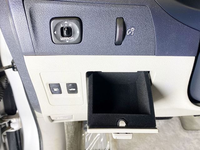 2007 Lexus ES 350 4dr Sedan - 22956693 - 19