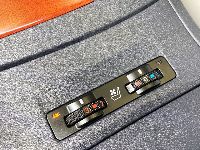 2007 Lexus ES 350 4dr Sedan - 22956693 - 33