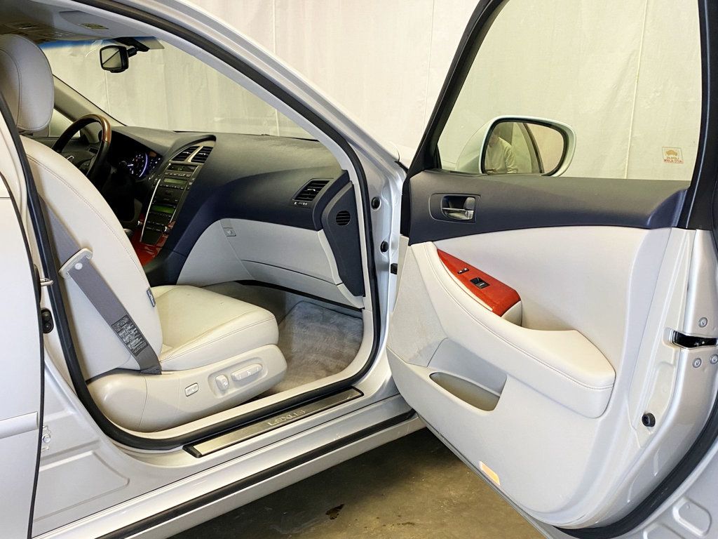 2007 Lexus ES 350 4dr Sedan - 22956693 - 37