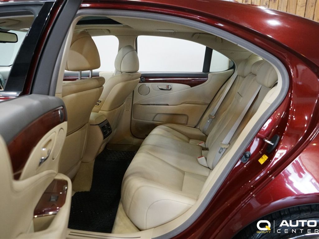 2007 Lexus LS 460 4dr Sedan - 23044320 - 30