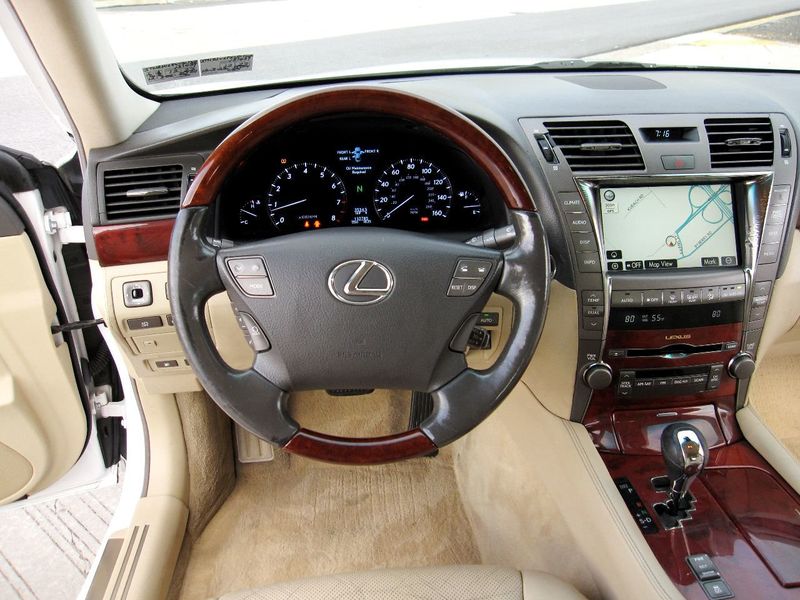 2007 Lexus LS 460 4dr Sedan - 21914865 - 20