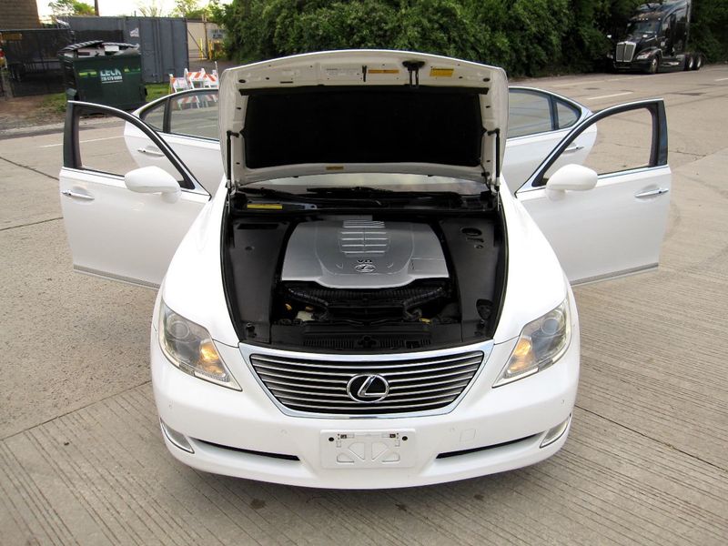 2007 Lexus LS 460 4dr Sedan - 21914865 - 30