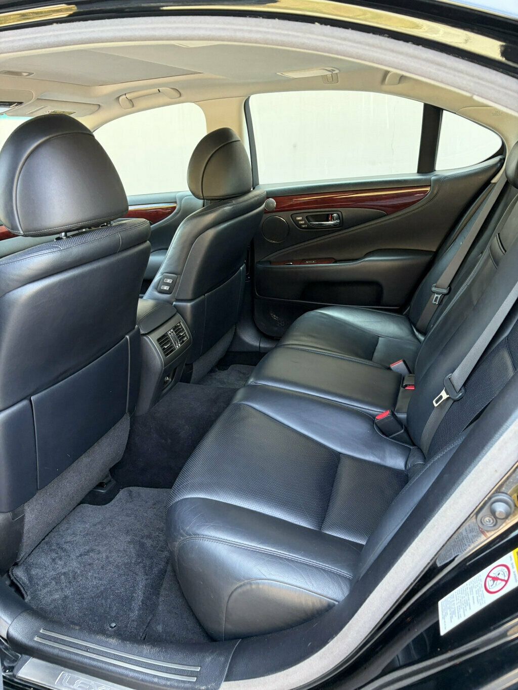 2007 Lexus LS 460 4dr Sedan - 23082838 - 13